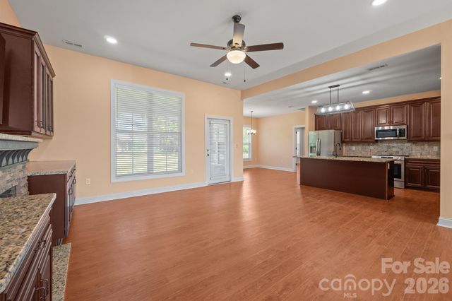 101 Long Meadows Drive, Kings Mountain, NC 28086
