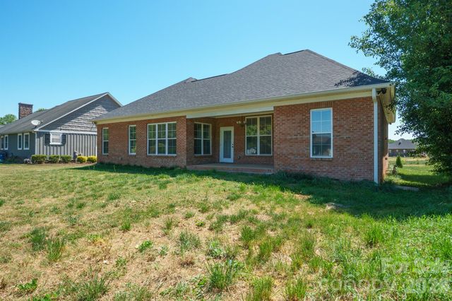 101 Long Meadows Drive, Kings Mountain, NC 28086