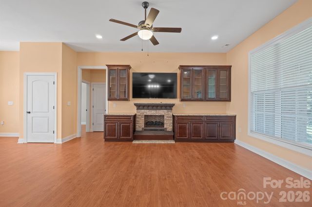101 Long Meadows Drive, Kings Mountain, NC 28086
