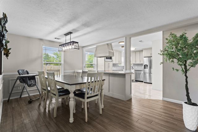 8800 Crestbrook Drive, Fort Worth, TX 76179