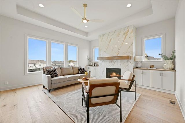 10026 Aurora Street, Lenexa, KS 66220