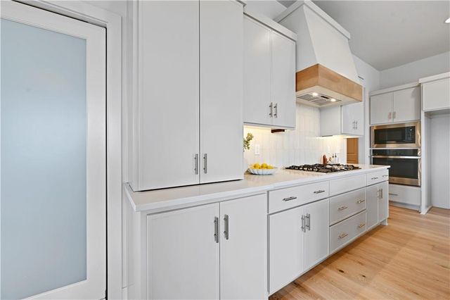 10026 Aurora Street, Lenexa, KS 66220