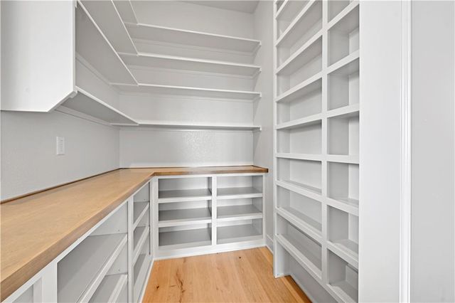 10026 Aurora Street, Lenexa, KS 66220