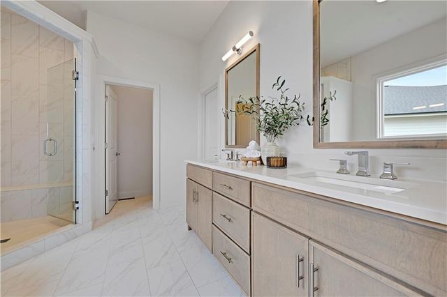 10026 Aurora Street, Lenexa, KS 66220