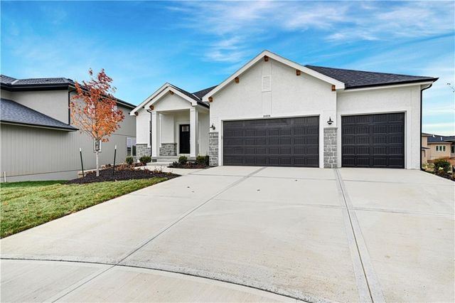 10026 Aurora Street, Lenexa, KS 66220