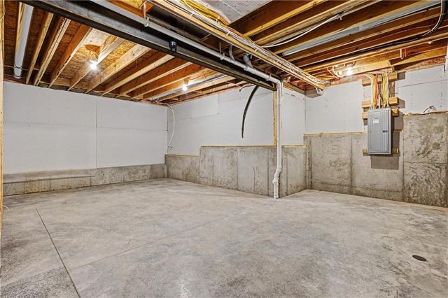 10026 Aurora Street, Lenexa, KS 66220