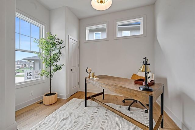 10026 Aurora Street, Lenexa, KS 66220