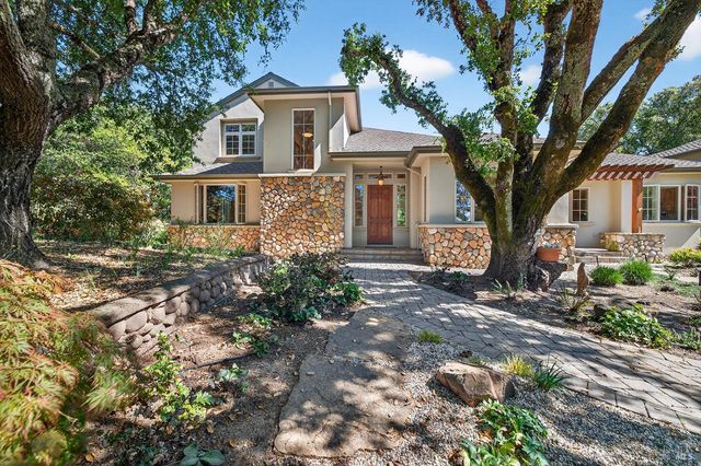 8373 Singing Hills Trl, Santa Rosa, CA 95404