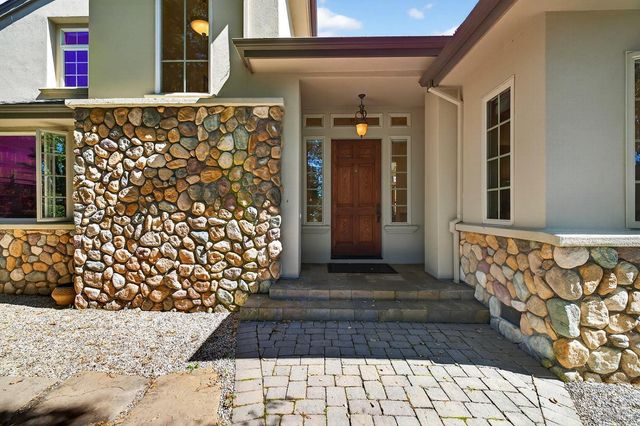 8373 Singing Hills Trl, Santa Rosa, CA 95404