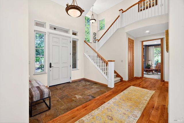 8373 Singing Hills Trl, Santa Rosa, CA 95404