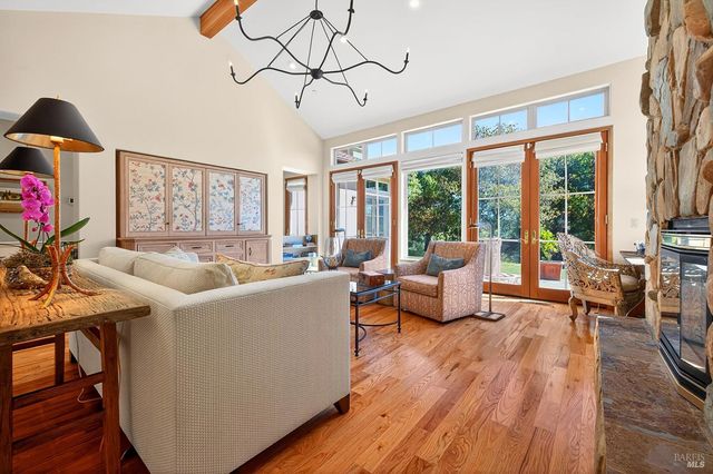 8373 Singing Hills Trl, Santa Rosa, CA 95404