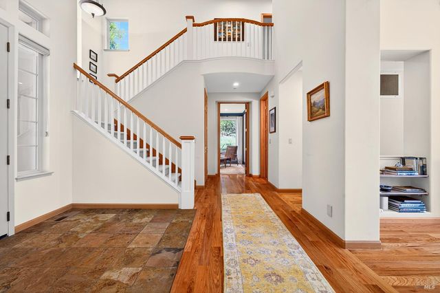 8373 Singing Hills Trl, Santa Rosa, CA 95404