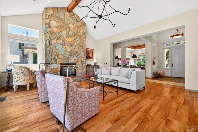 8373 Singing Hills Trl, Santa Rosa, CA 95404