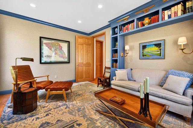 8373 Singing Hills Trl, Santa Rosa, CA 95404