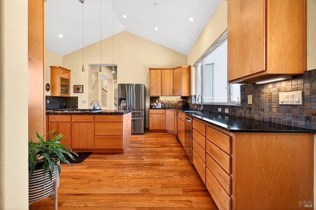 8373 Singing Hills Trl, Santa Rosa, CA 95404