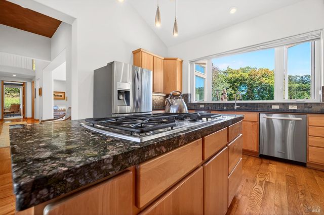 8373 Singing Hills Trl, Santa Rosa, CA 95404