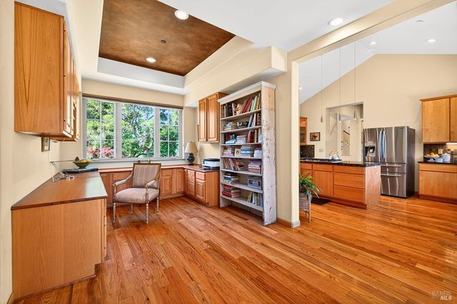 8373 Singing Hills Trl, Santa Rosa, CA 95404