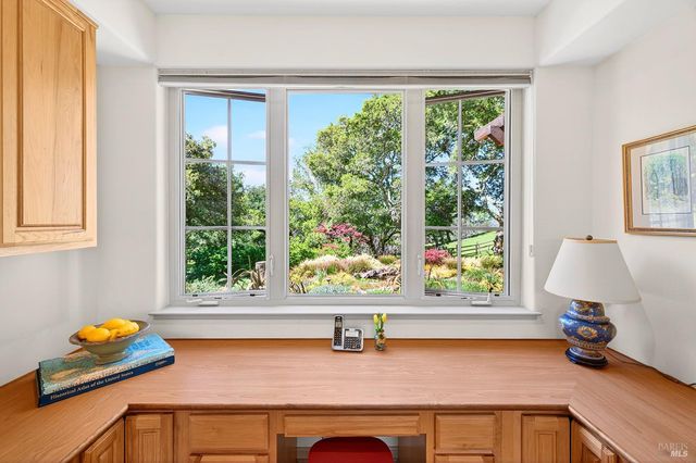 8373 Singing Hills Trl, Santa Rosa, CA 95404