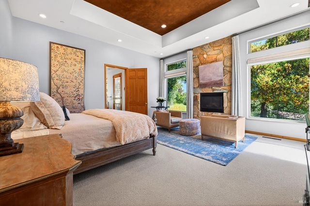 8373 Singing Hills Trl, Santa Rosa, CA 95404