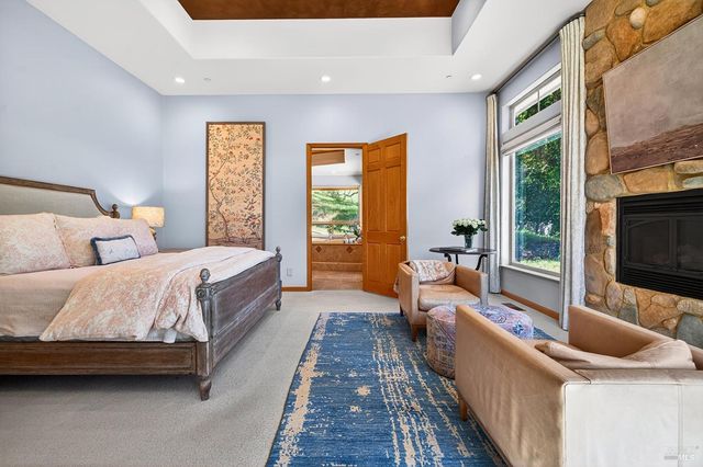 8373 Singing Hills Trl, Santa Rosa, CA 95404