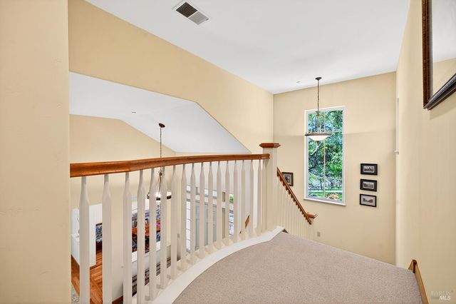 8373 Singing Hills Trl, Santa Rosa, CA 95404