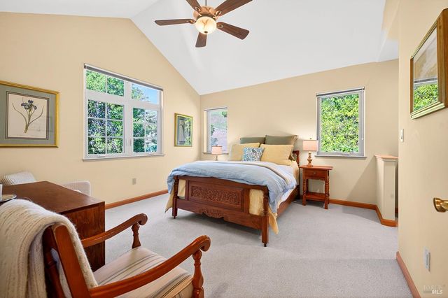 8373 Singing Hills Trl, Santa Rosa, CA 95404