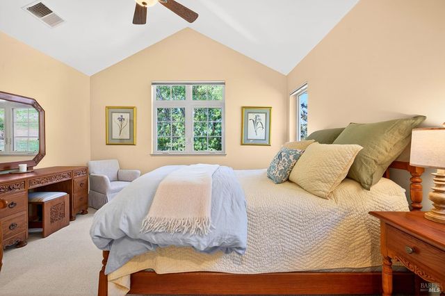 8373 Singing Hills Trl, Santa Rosa, CA 95404