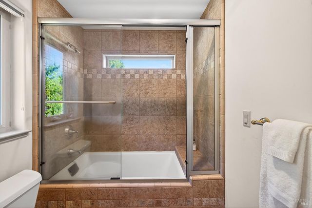 8373 Singing Hills Trl, Santa Rosa, CA 95404