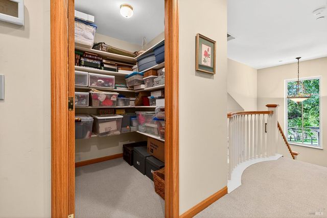 8373 Singing Hills Trl, Santa Rosa, CA 95404