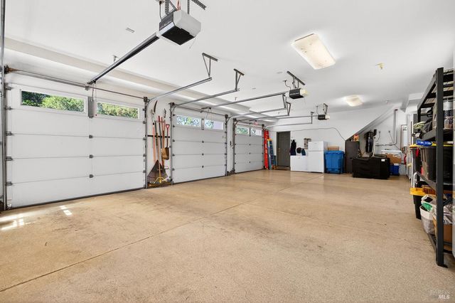 8373 Singing Hills Trl, Santa Rosa, CA 95404