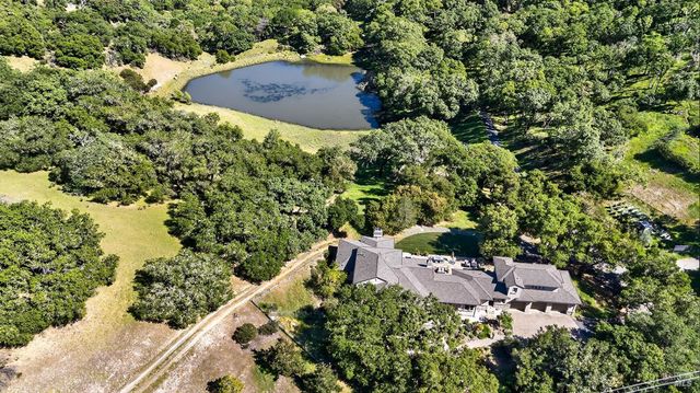 8373 Singing Hills Trl, Santa Rosa, CA 95404