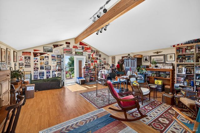 8373 Singing Hills Trl, Santa Rosa, CA 95404