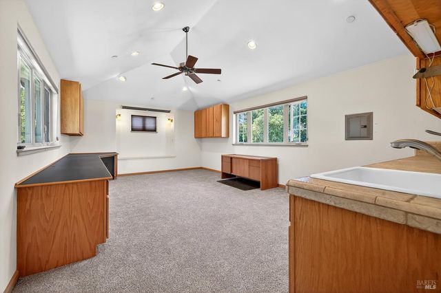 8373 Singing Hills Trl, Santa Rosa, CA 95404