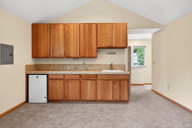 8373 Singing Hills Trl, Santa Rosa, CA 95404