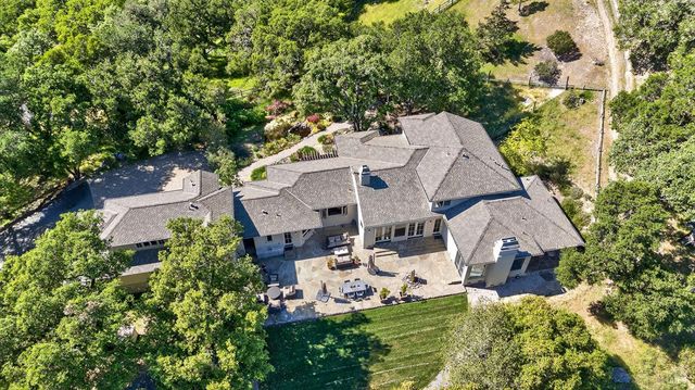 8373 Singing Hills Trl, Santa Rosa, CA 95404