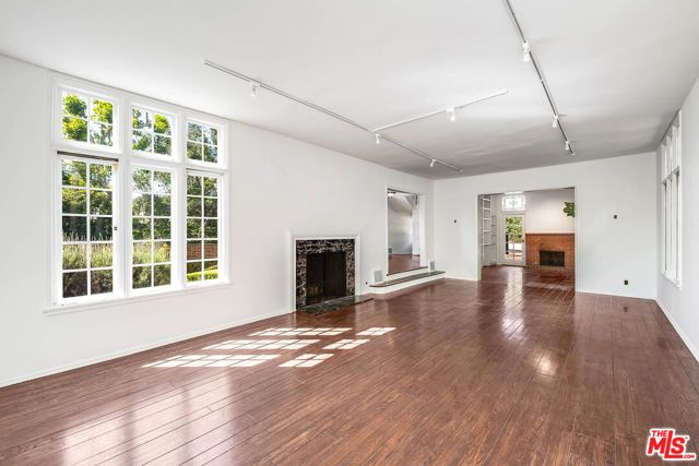 2441 Glendower Avenue, Los Angeles, CA 90027
