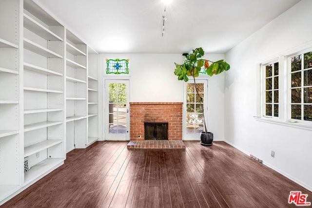 2441 Glendower Avenue, Los Angeles, CA 90027