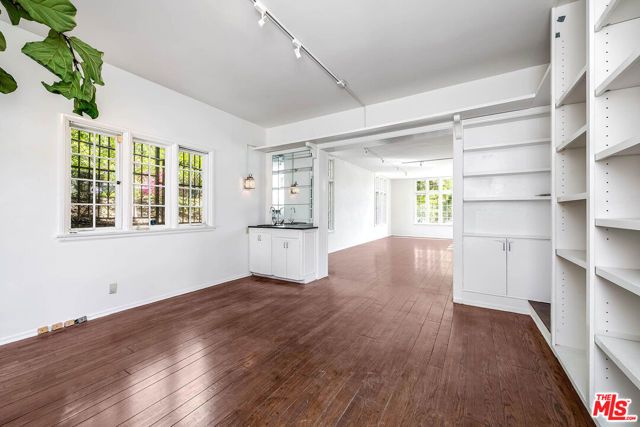 2441 Glendower Avenue, Los Angeles, CA 90027