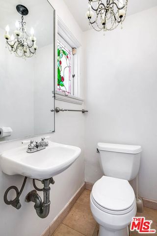 2441 Glendower Avenue, Los Angeles, CA 90027
