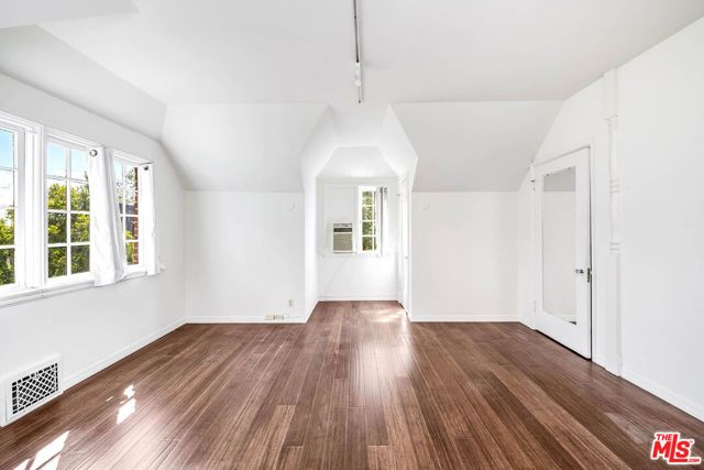2441 Glendower Avenue, Los Angeles, CA 90027