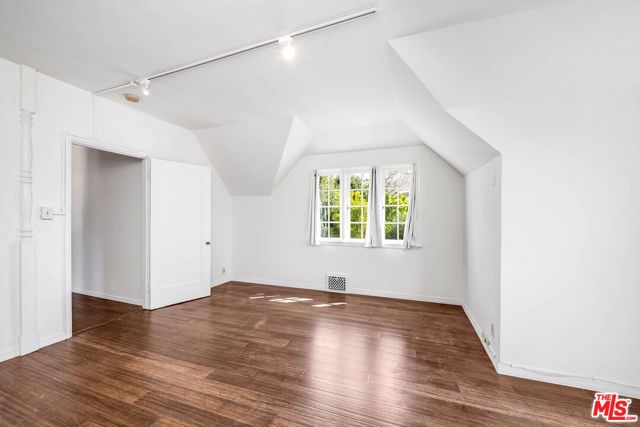 2441 Glendower Avenue, Los Angeles, CA 90027
