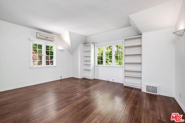 2441 Glendower Avenue, Los Angeles, CA 90027