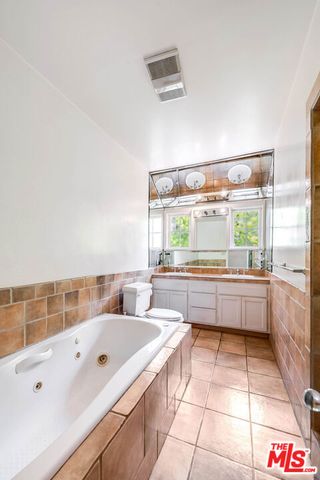 2441 Glendower Avenue, Los Angeles, CA 90027