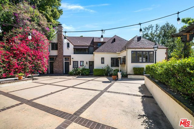 2441 Glendower Avenue, Los Angeles, CA 90027
