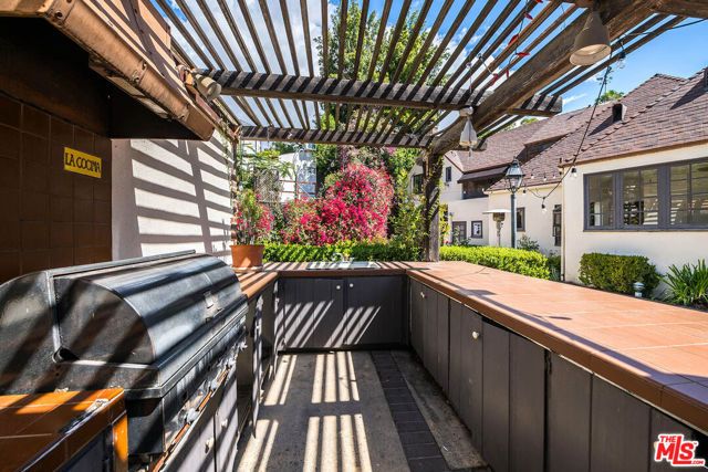 2441 Glendower Avenue, Los Angeles, CA 90027
