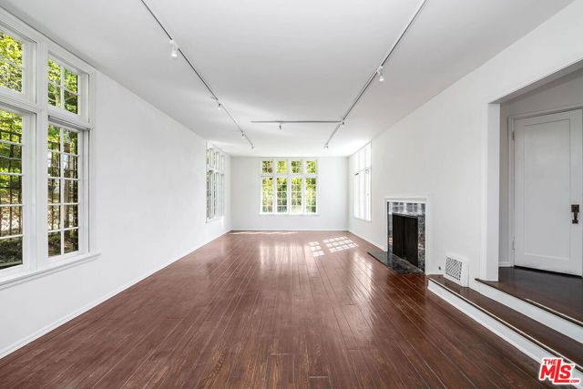 2441 Glendower Avenue, Los Angeles, CA 90027