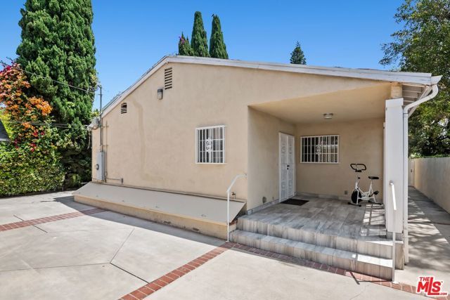 2151 Glendon Avenue, Los Angeles, CA 90025