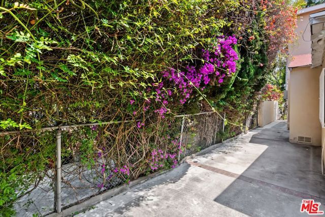 2151 Glendon Avenue, Los Angeles, CA 90025