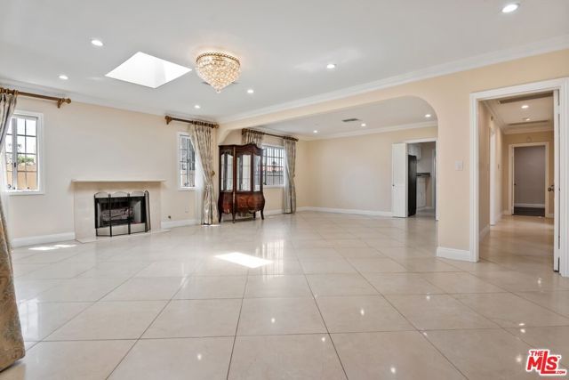 2151 Glendon Avenue, Los Angeles, CA 90025