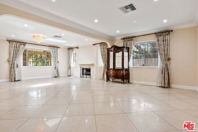 2151 Glendon Avenue, Los Angeles, CA 90025